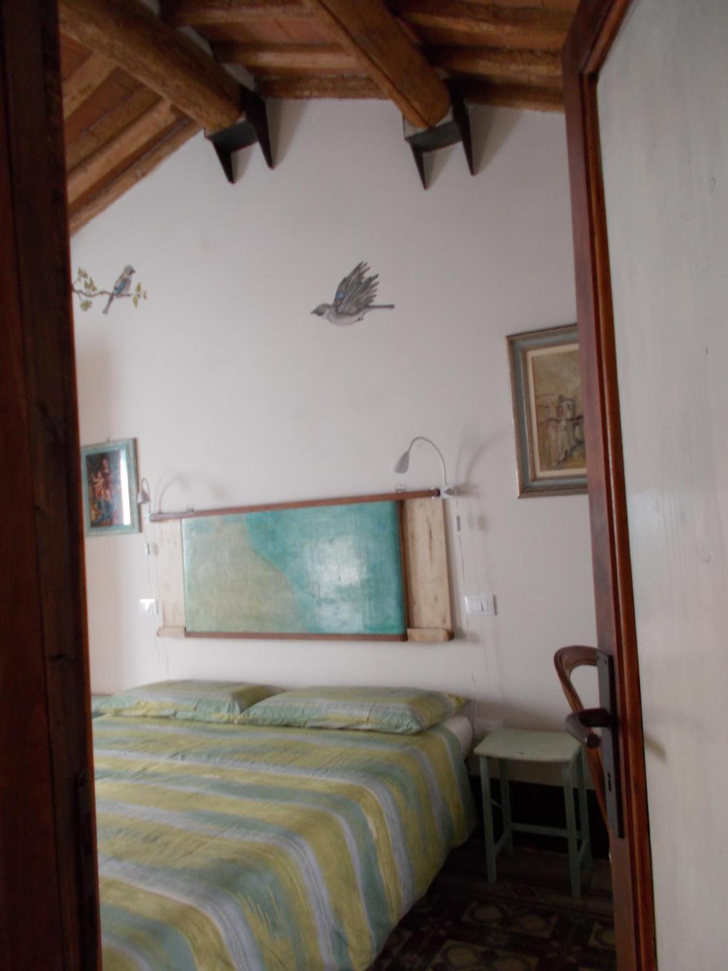 Guest House Le Arti Minori เซอราวาเลพิสโตเยเซ ภายนอก รูปภาพ