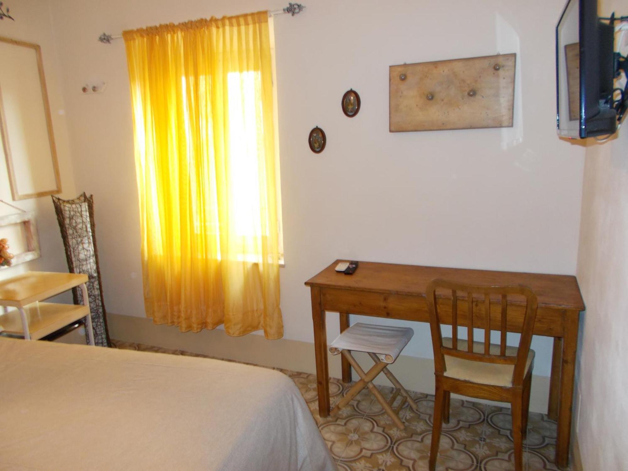 Guest House Le Arti Minori เซอราวาเลพิสโตเยเซ ภายนอก รูปภาพ